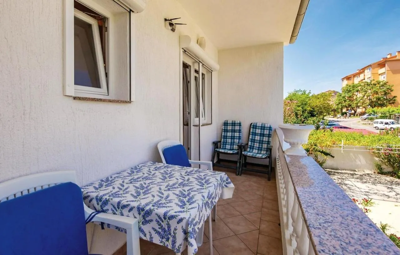 Comfortable Apartment With Garden In Palit 100 M² For 6 Guests 0*,  Croatia